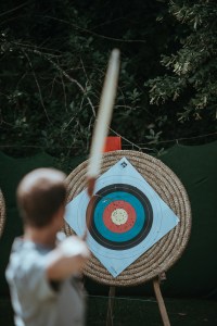 redonner du sens à sa vie en se dessinant, comme cet archer face à sa cible, des intentions